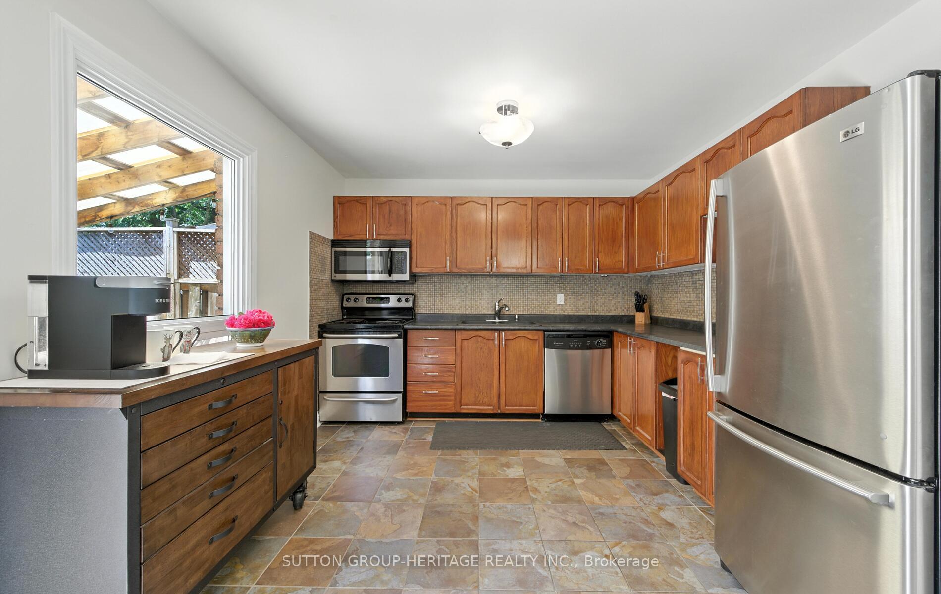 Photo 13 of 58 Goldring Drive, Whitby, Lynde Creek — HOMEH