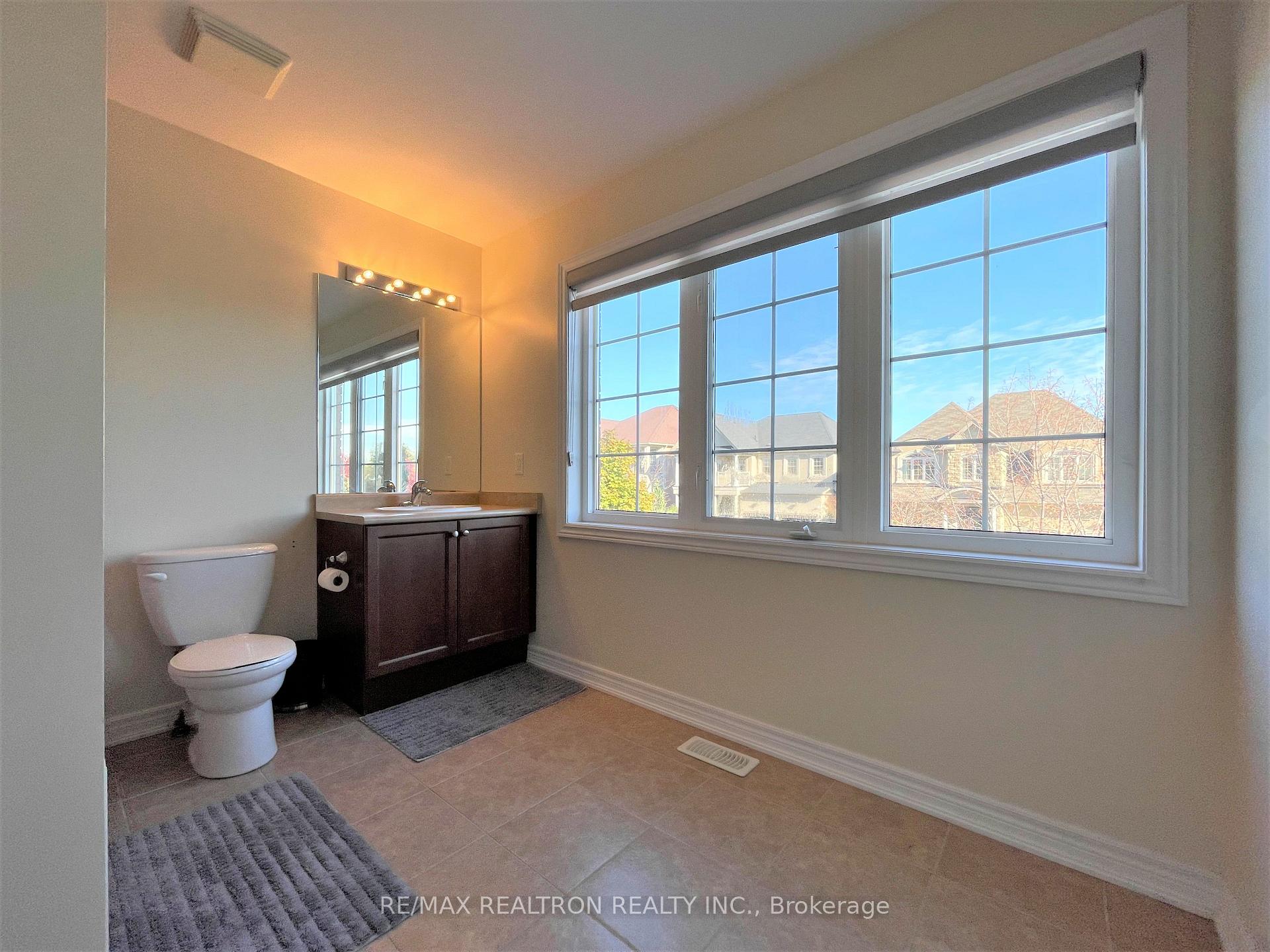 Photo 18 of 205 Vanda Drive, Vaughan, Patterson — HOMEH