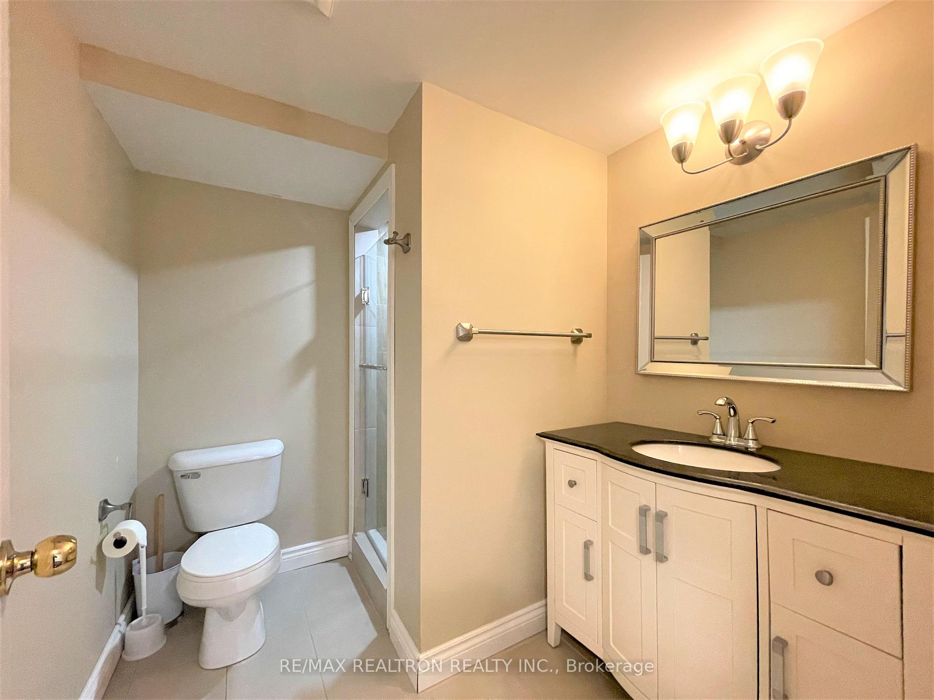 Photo 37 of 205 Vanda Drive, Vaughan, Patterson — HOMEH