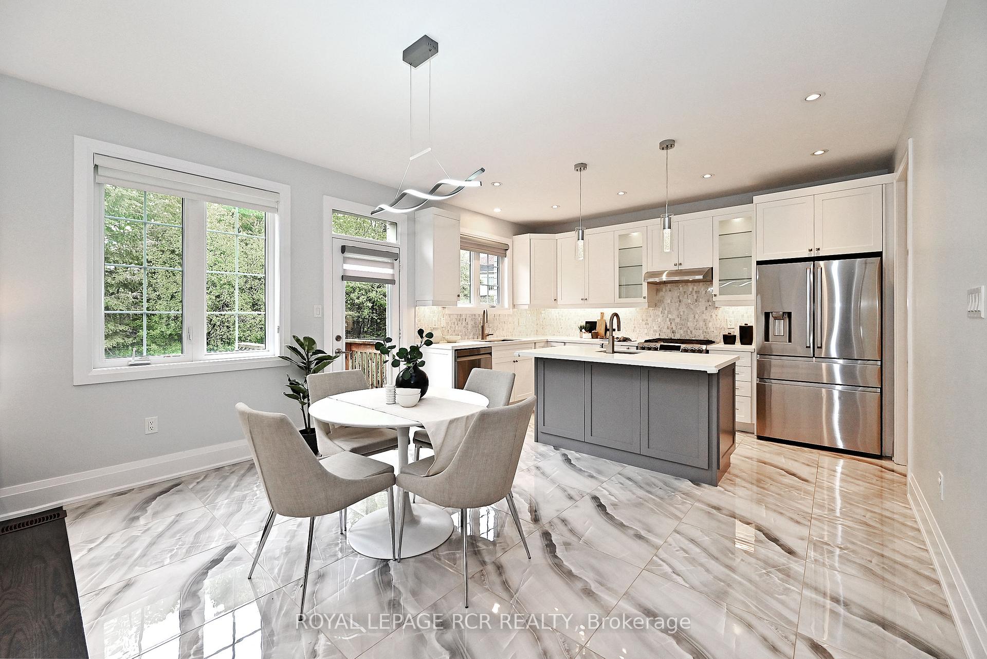 Photo 9 of 240 Conklin Crescent, Aurora, Rural Aurora — HOMEH