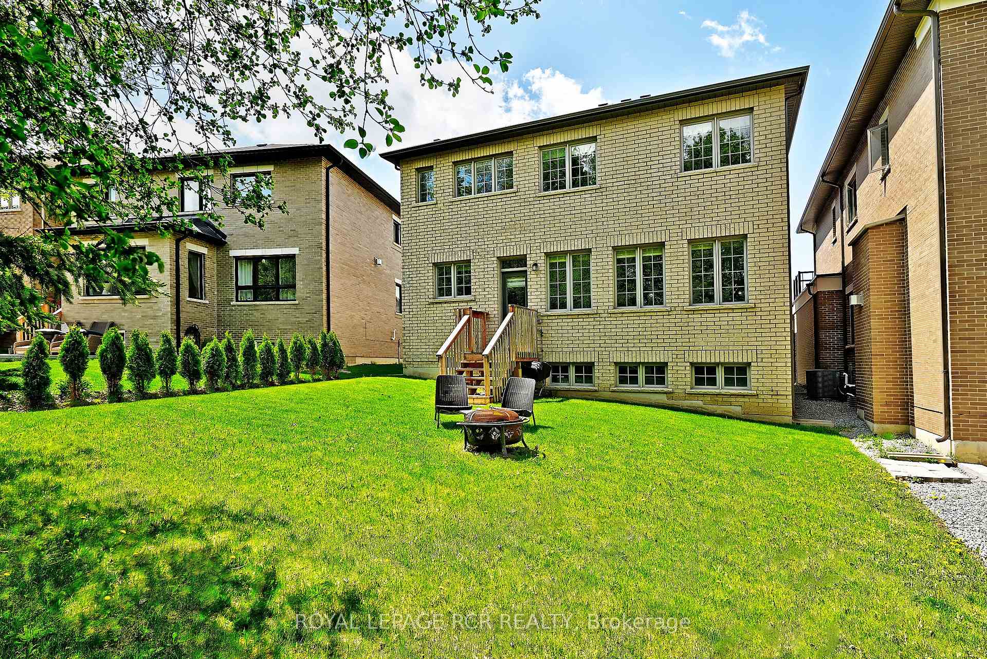 Photo 44 of 240 Conklin Crescent, Aurora, Rural Aurora — HOMEH