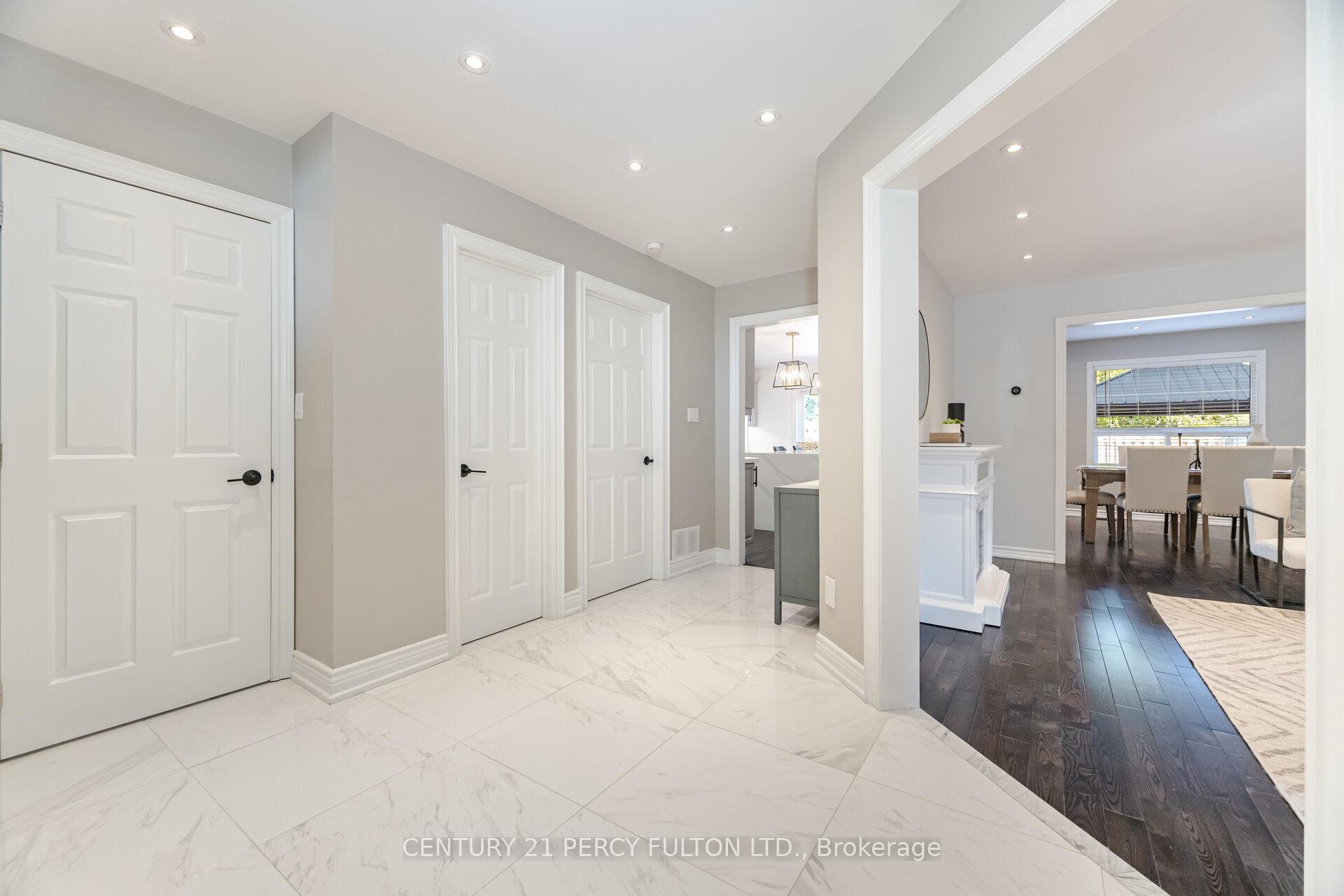 Photo 4 of 61 Fencerow Drive, Whitby, Rolling Acres — HOMEH