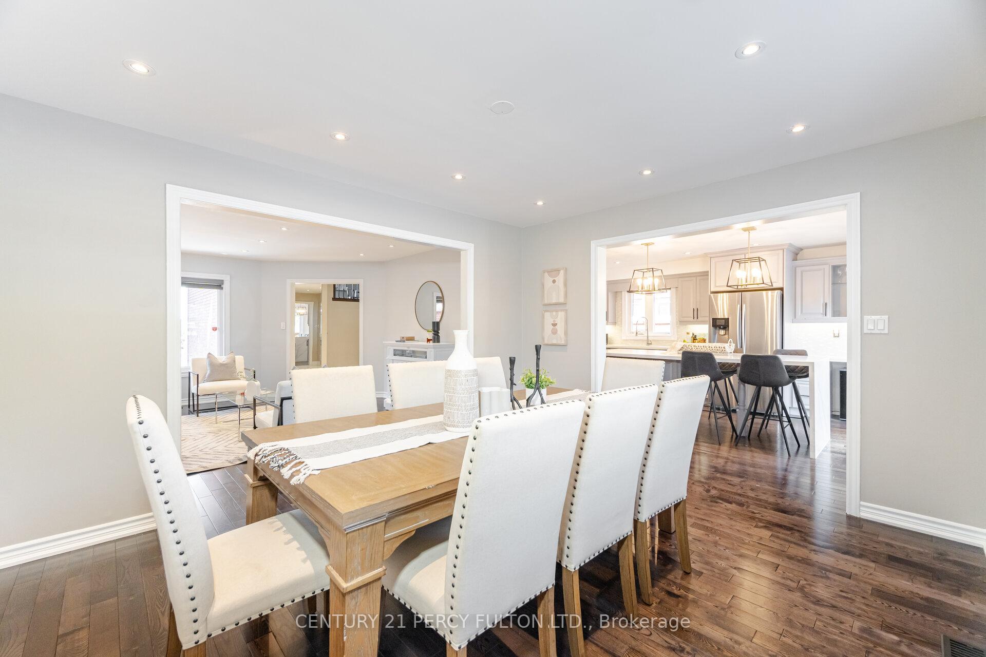 Photo 10 of 61 Fencerow Drive, Whitby, Rolling Acres — HOMEH