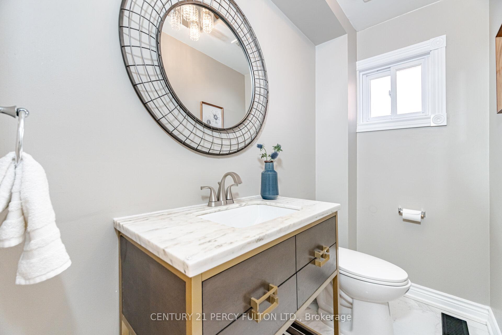 Photo 15 of 61 Fencerow Drive, Whitby, Rolling Acres — HOMEH