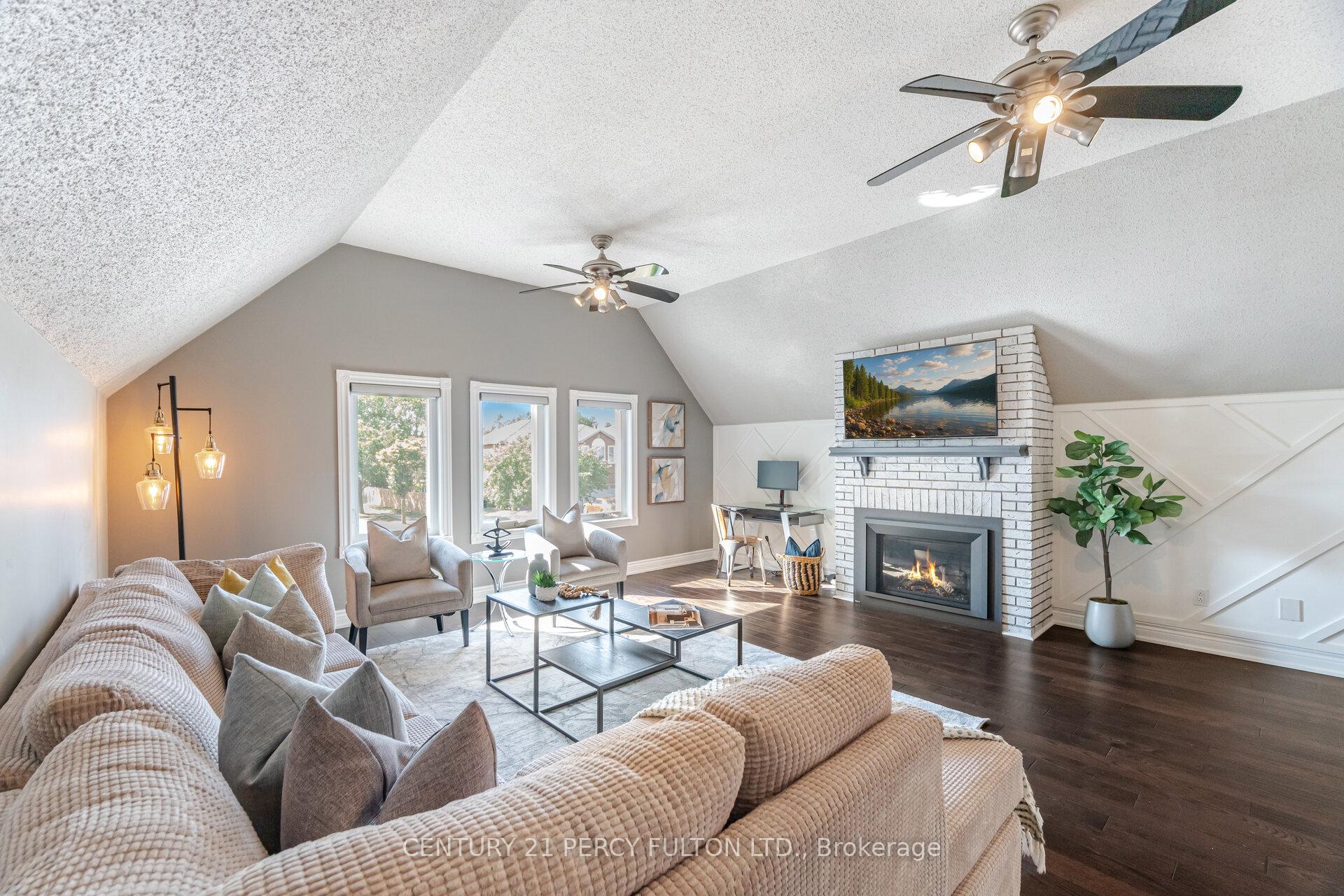 Photo 18 of 61 Fencerow Drive, Whitby, Rolling Acres — HOMEH