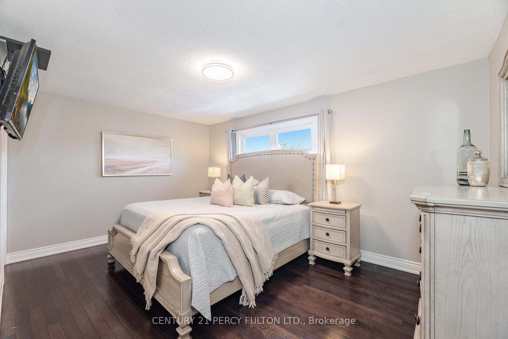 Photo 21 of 61 Fencerow Drive, Whitby, Rolling Acres — HOMEH