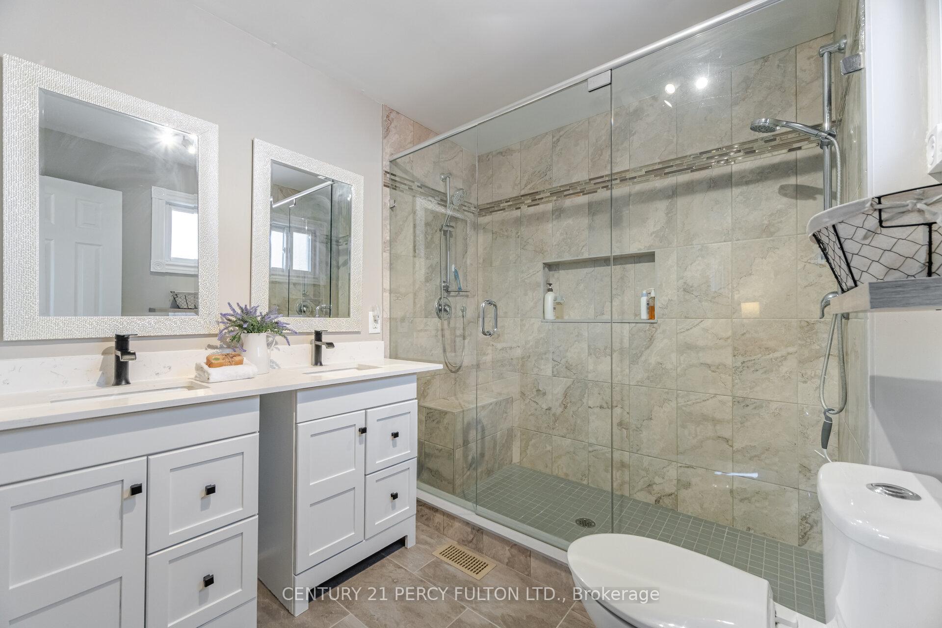 Photo 22 of 61 Fencerow Drive, Whitby, Rolling Acres — HOMEH