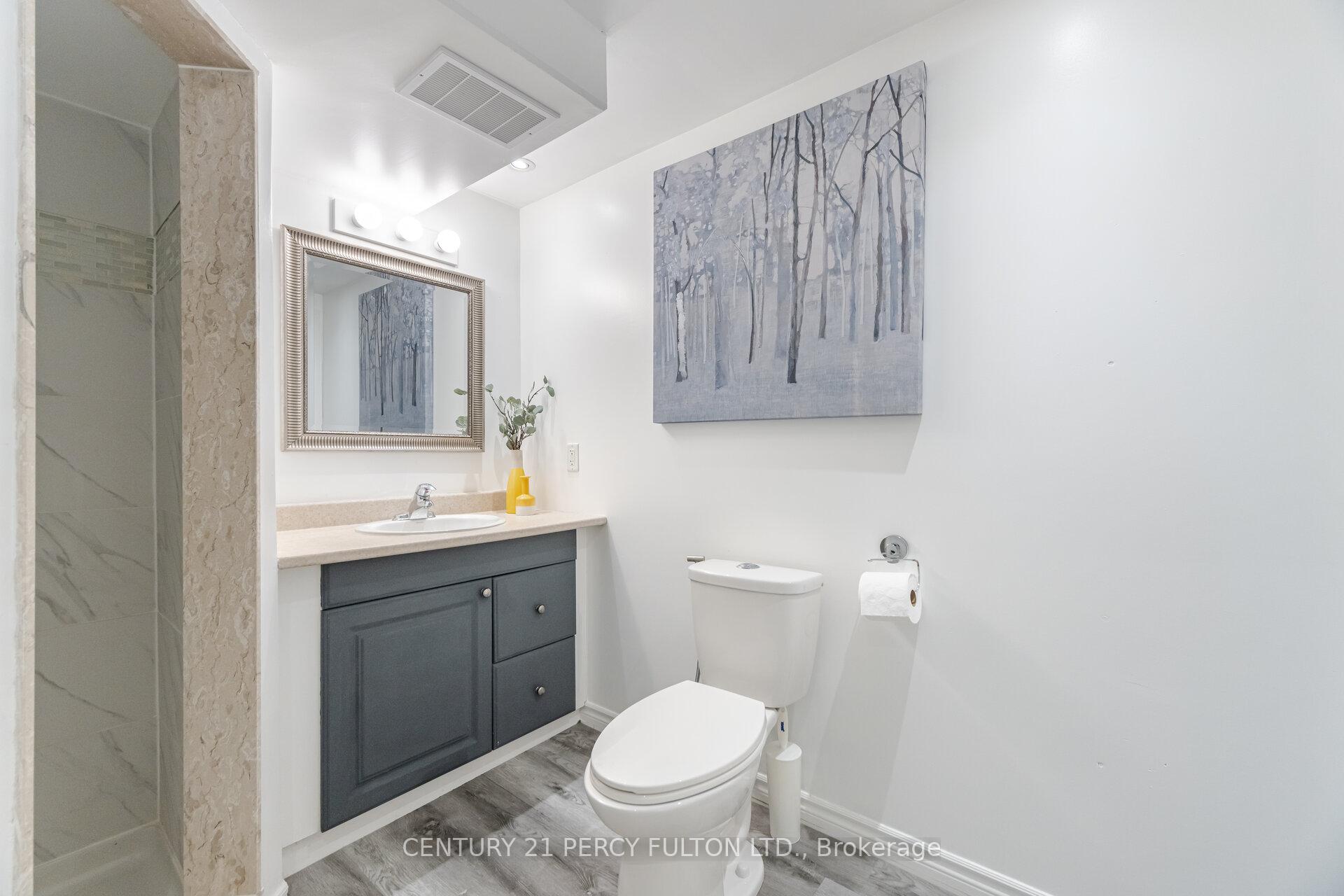 Photo 33 of 61 Fencerow Drive, Whitby, Rolling Acres — HOMEH