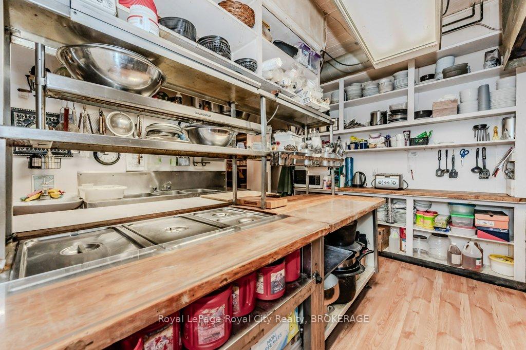 Photo 11 of 1303 Maryhill Road E, Woolwich, Breslau/Bloomingdale/Maryhill — HOMEH