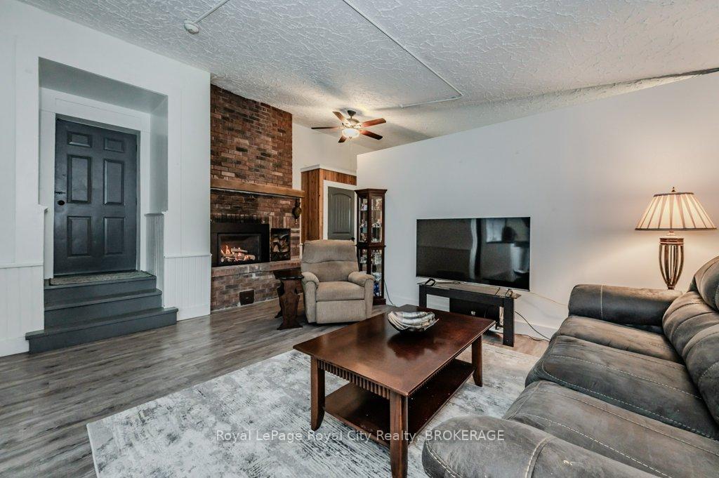 Photo 15 of 1303 Maryhill Road E, Woolwich, Breslau/Bloomingdale/Maryhill — HOMEH