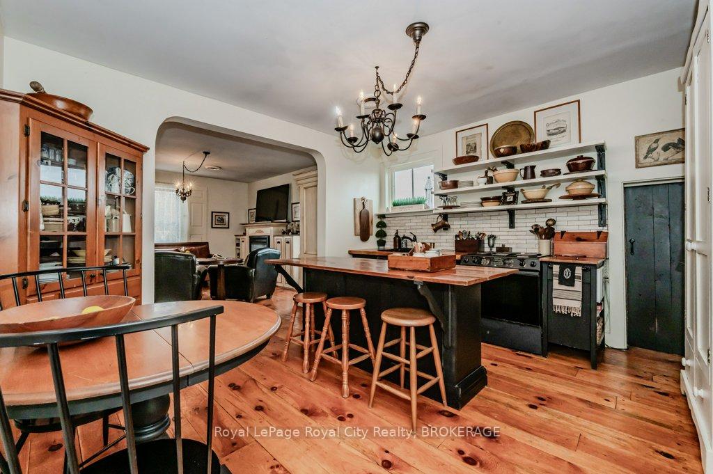 Photo 23 of 1303 Maryhill Road E, Woolwich, Breslau/Bloomingdale/Maryhill — HOMEH