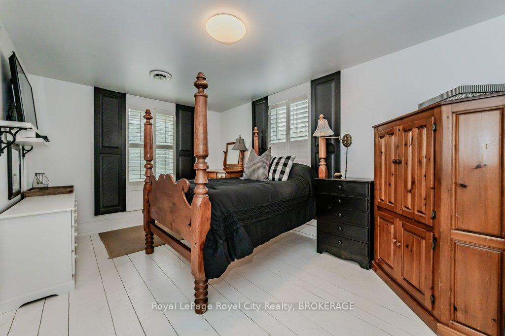 Photo 24 of 1303 Maryhill Road E, Woolwich, Breslau/Bloomingdale/Maryhill — HOMEH