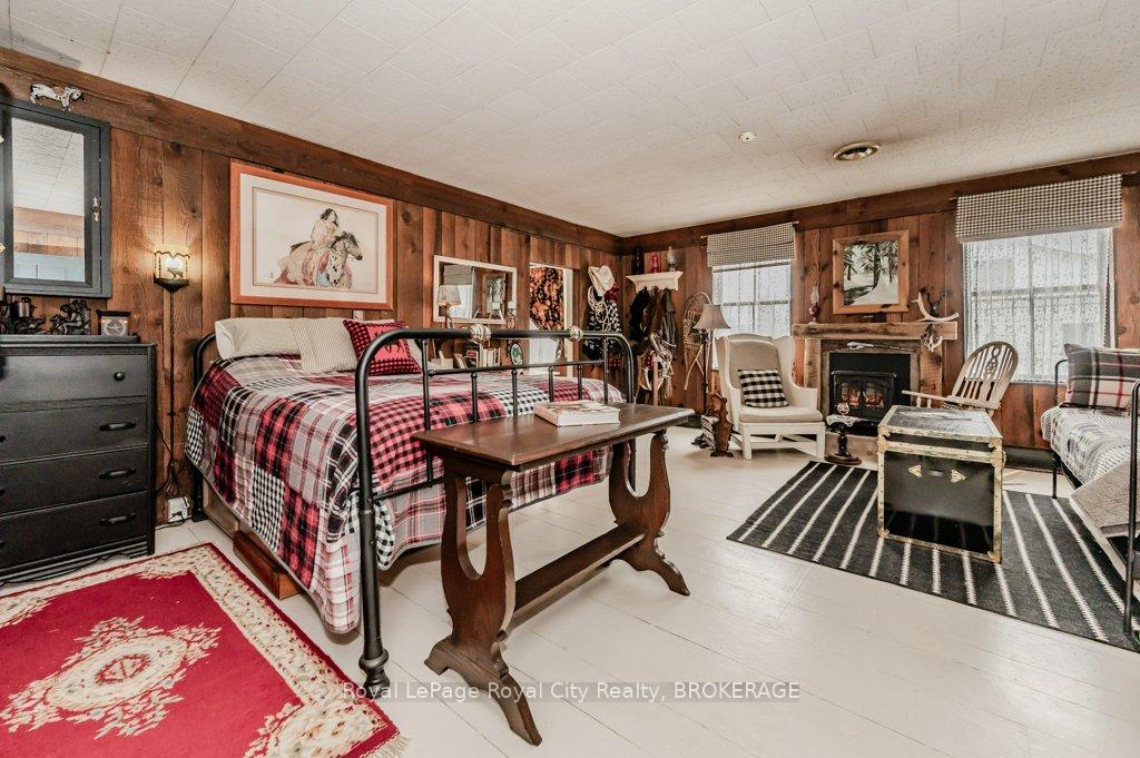 Photo 26 of 1303 Maryhill Road E, Woolwich, Breslau/Bloomingdale/Maryhill — HOMEH
