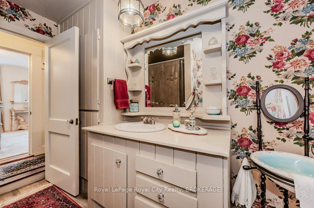 Photo 35 of 1303 Maryhill Road E, Woolwich, Breslau/Bloomingdale/Maryhill — HOMEH