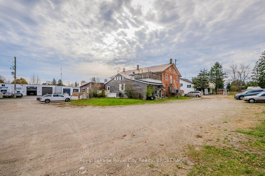 Photo 37 of 1303 Maryhill Road E, Woolwich, Breslau/Bloomingdale/Maryhill — HOMEH