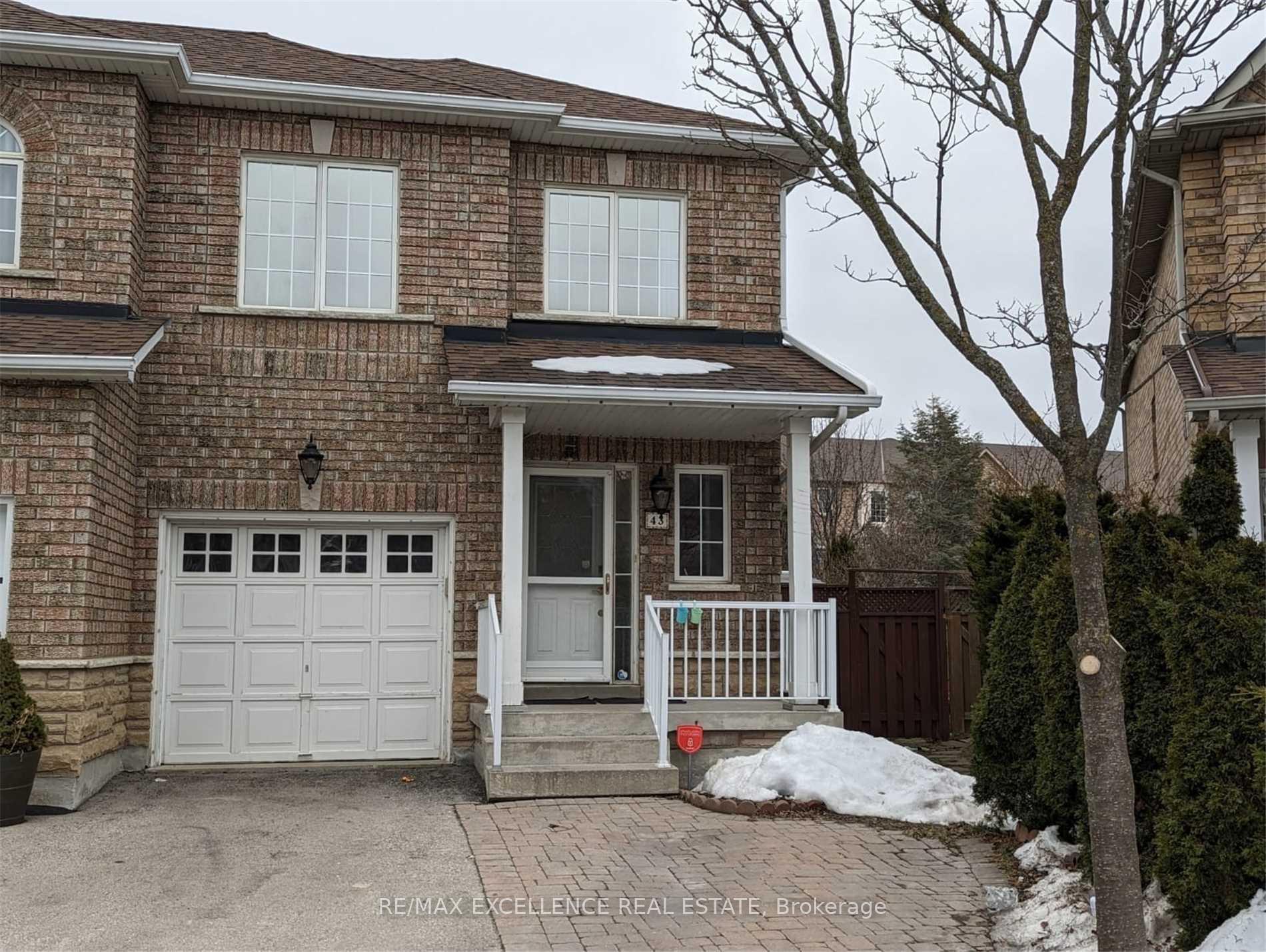 Photo 1 of 43 Foxchase Avenue, Vaughan, East Woodbridge — HOMEH