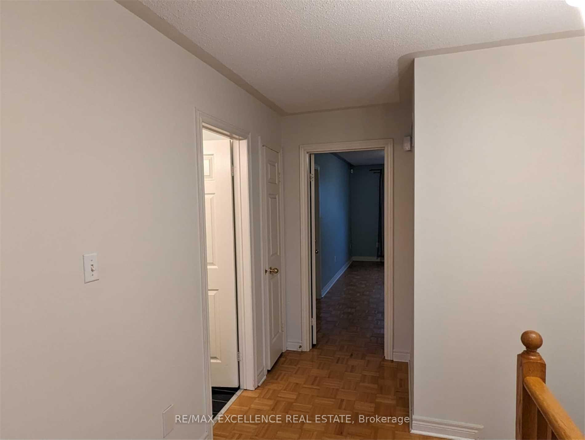 Photo 11 of 43 Foxchase Avenue, Vaughan, East Woodbridge — HOMEH