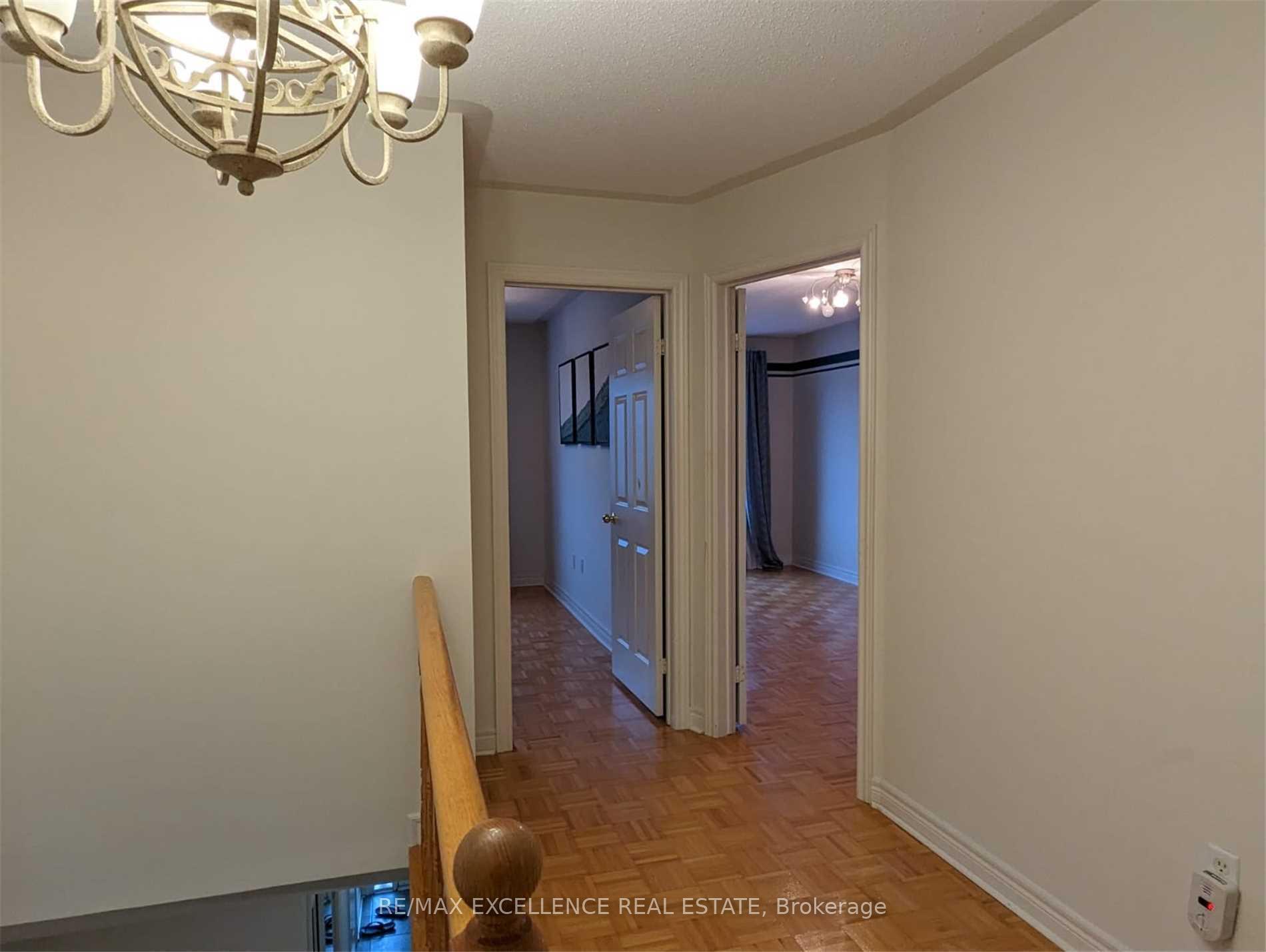 Photo 14 of 43 Foxchase Avenue, Vaughan, East Woodbridge — HOMEH