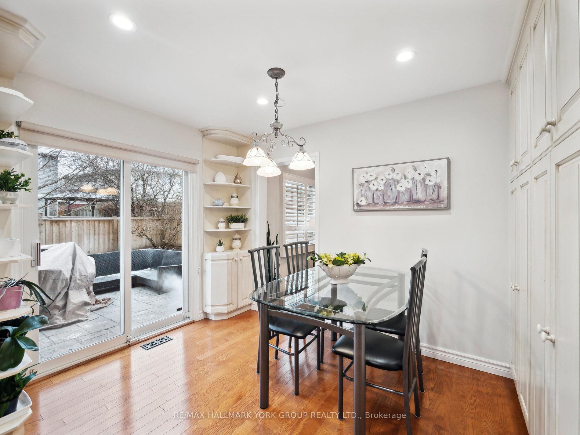 Photo 12 of 18 Mowatt Court, Markham, Thornlea — HOMEH