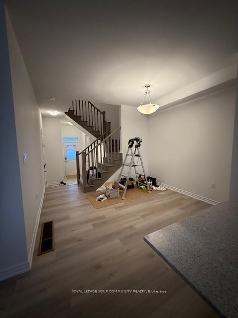 Photo 5 of 226 Greer Street, Barrie, Rural Barrie Southeast — HOMEH