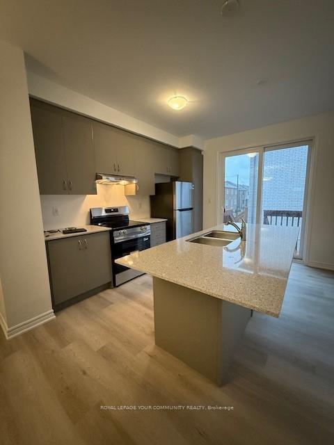 Photo 7 of 226 Greer Street, Barrie, Rural Barrie Southeast — HOMEH