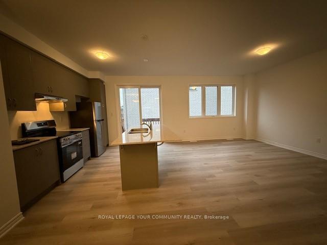 Photo 6 of 226 Greer Street, Barrie, Rural Barrie Southeast — HOMEH