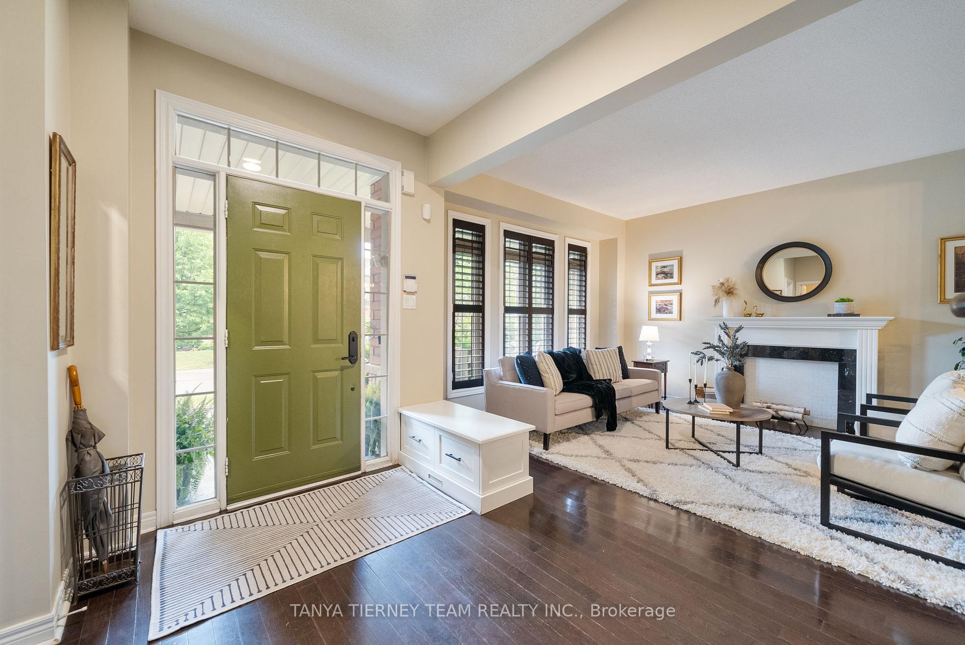 Photo 7 of 11 Covington Drive, Whitby, Brooklin — HOMEH