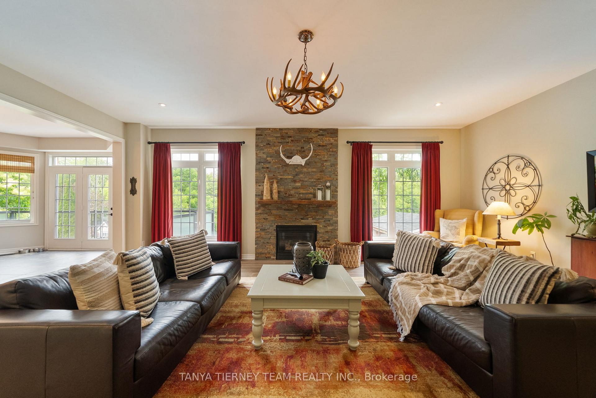 Photo 13 of 11 Covington Drive, Whitby, Brooklin — HOMEH