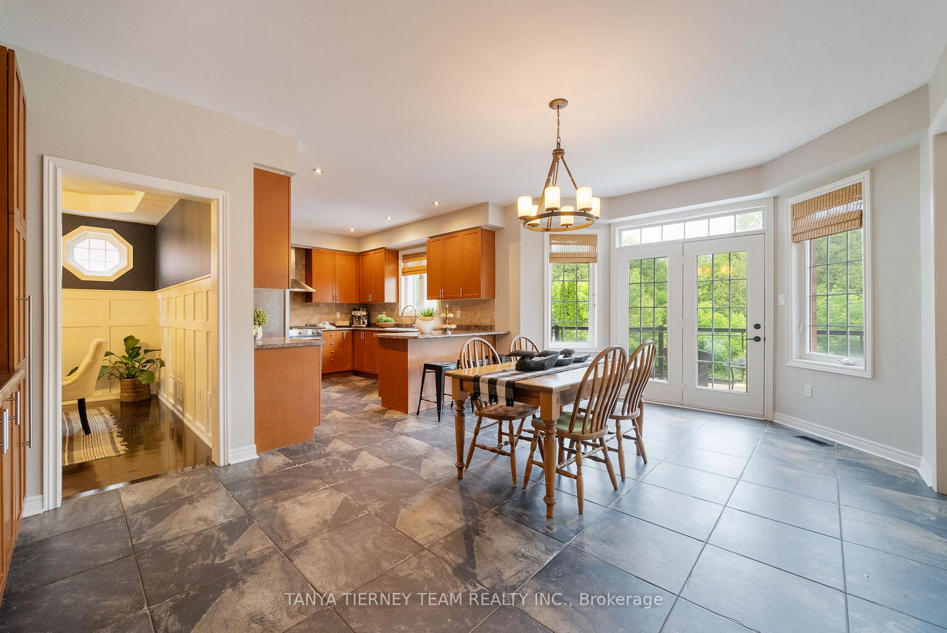 Photo 17 of 11 Covington Drive, Whitby, Brooklin — HOMEH