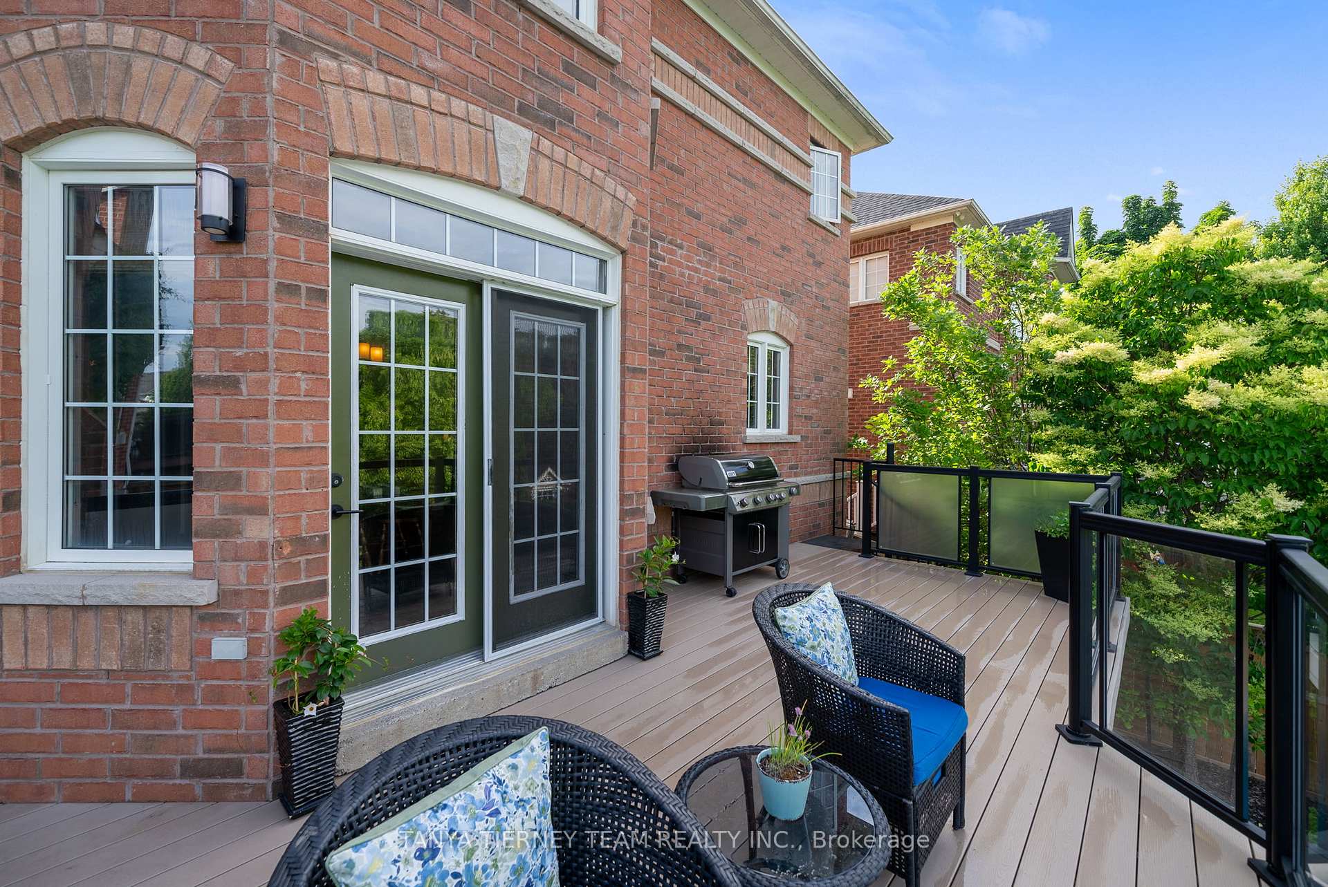 Photo 18 of 11 Covington Drive, Whitby, Brooklin — HOMEH