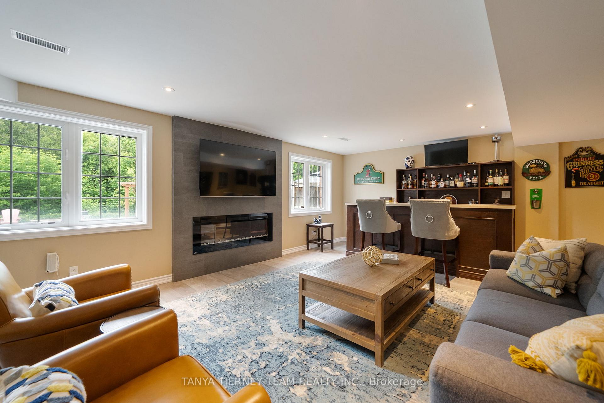 Photo 33 of 11 Covington Drive, Whitby, Brooklin — HOMEH
