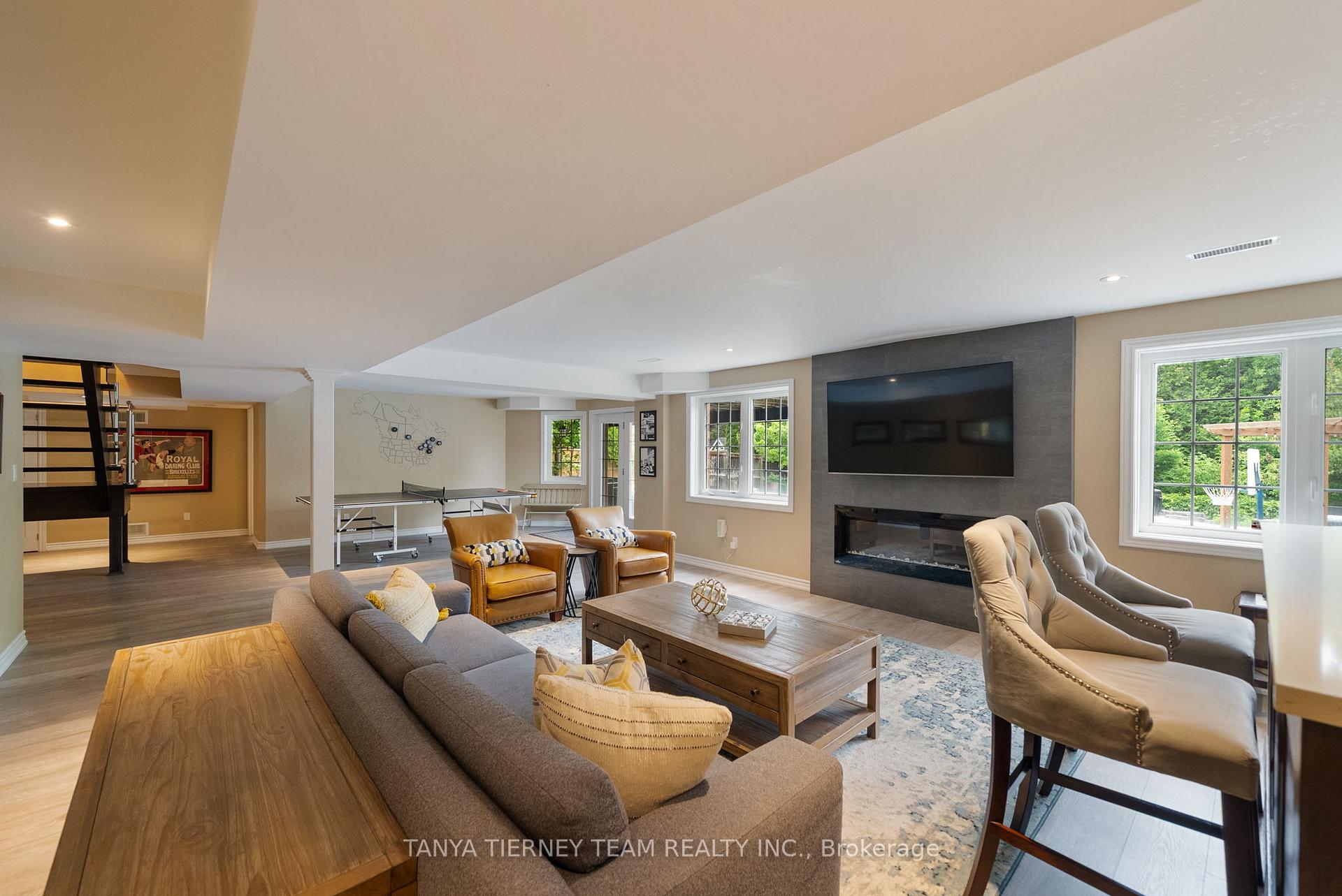 Photo 34 of 11 Covington Drive, Whitby, Brooklin — HOMEH