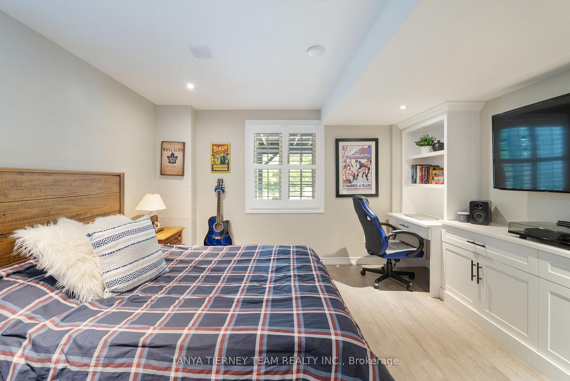 Photo 35 of 11 Covington Drive, Whitby, Brooklin — HOMEH