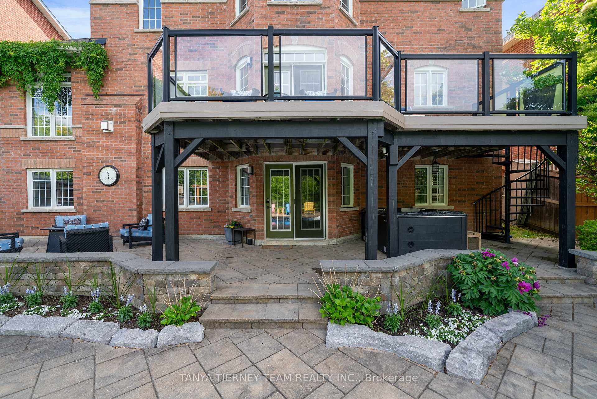 Photo 41 of 11 Covington Drive, Whitby, Brooklin — HOMEH