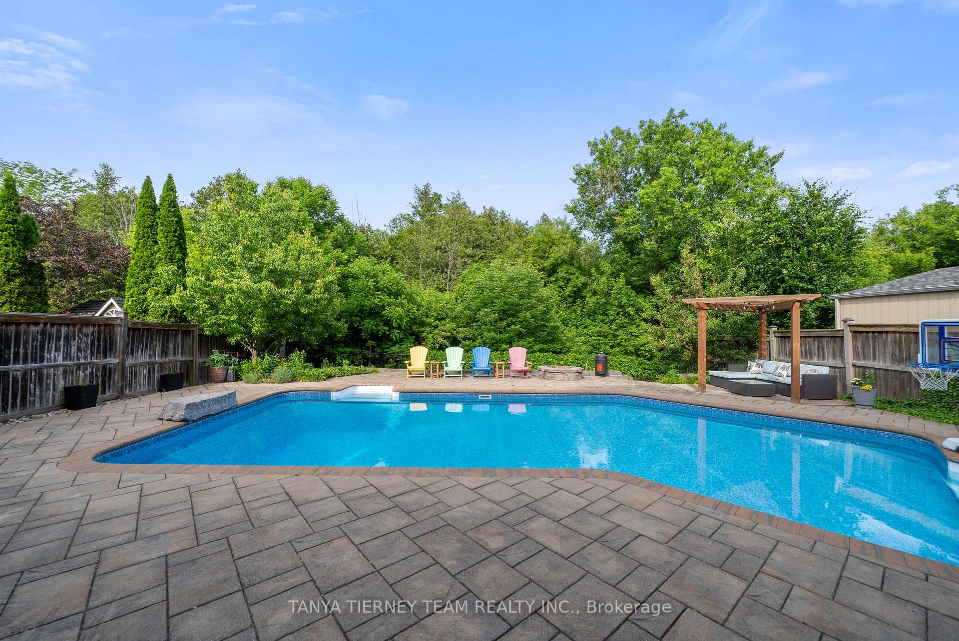 Photo 45 of 11 Covington Drive, Whitby, Brooklin — HOMEH