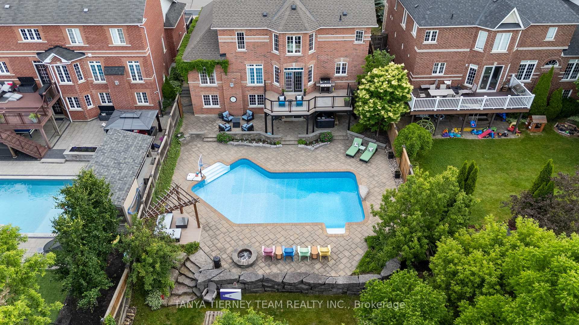 Photo 50 of 11 Covington Drive, Whitby, Brooklin — HOMEH
