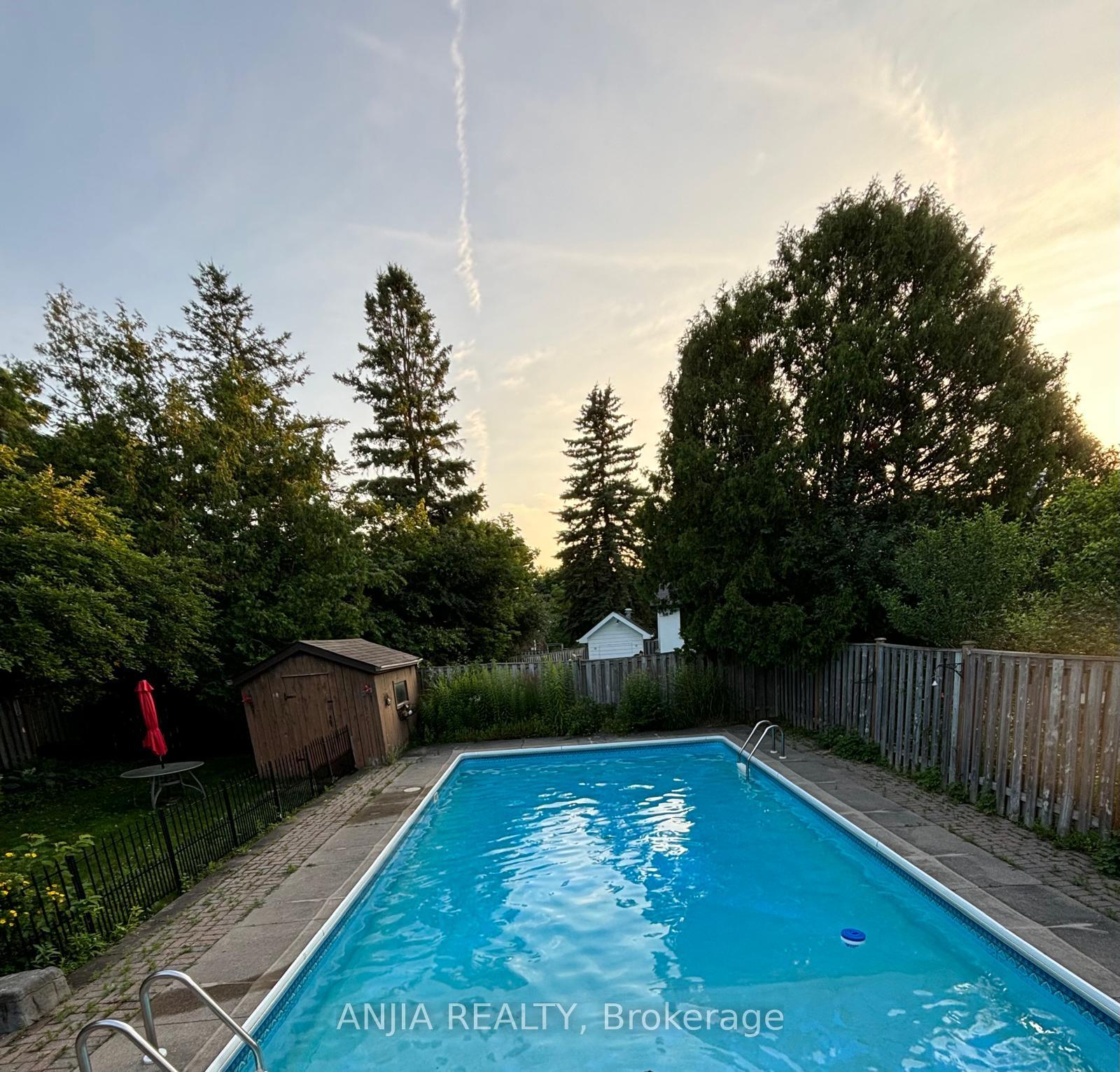 Photo 36 of 82 Wootten Way N, Markham, Markham Village — HOMEH