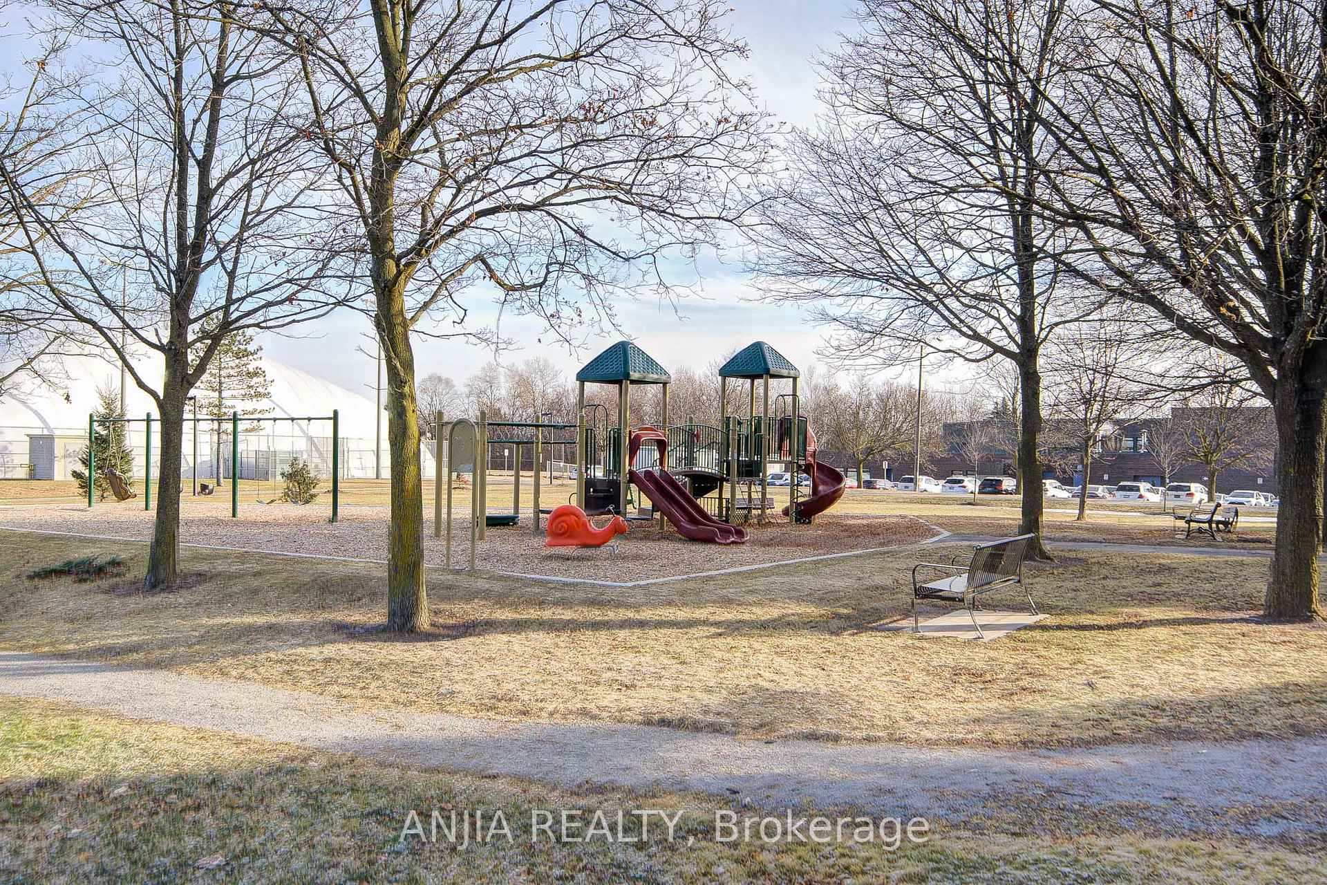 Photo 40 of 82 Wootten Way N, Markham, Markham Village — HOMEH