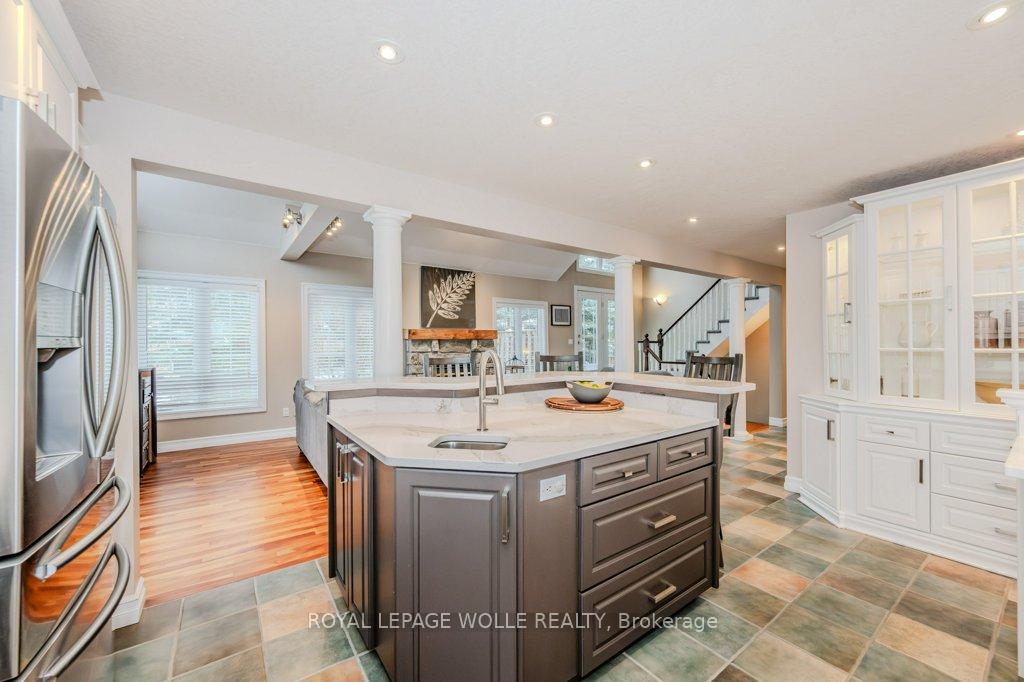 Photo 11 of 25 Rhine Meadow Road, Woolwich — HOMEH