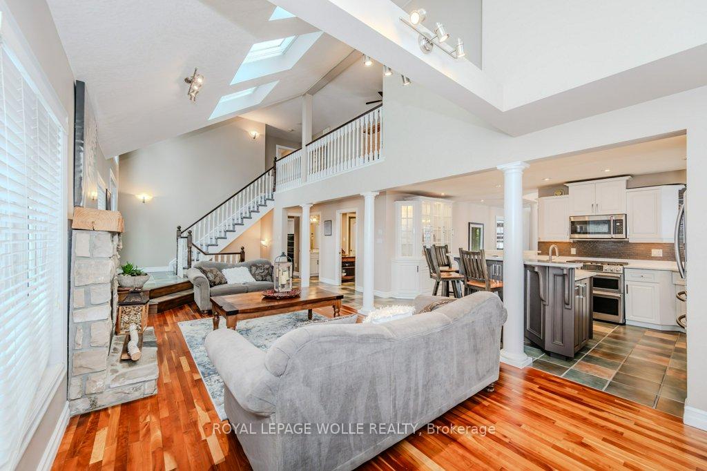 Photo 12 of 25 Rhine Meadow Road, Woolwich — HOMEH
