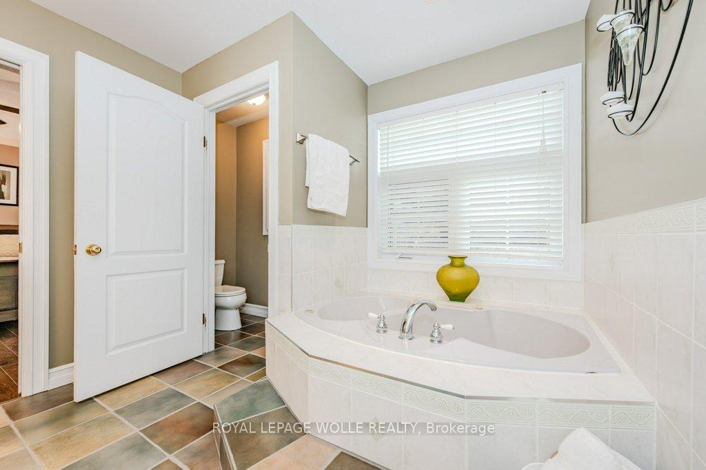 Photo 19 of 25 Rhine Meadow Road, Woolwich — HOMEH