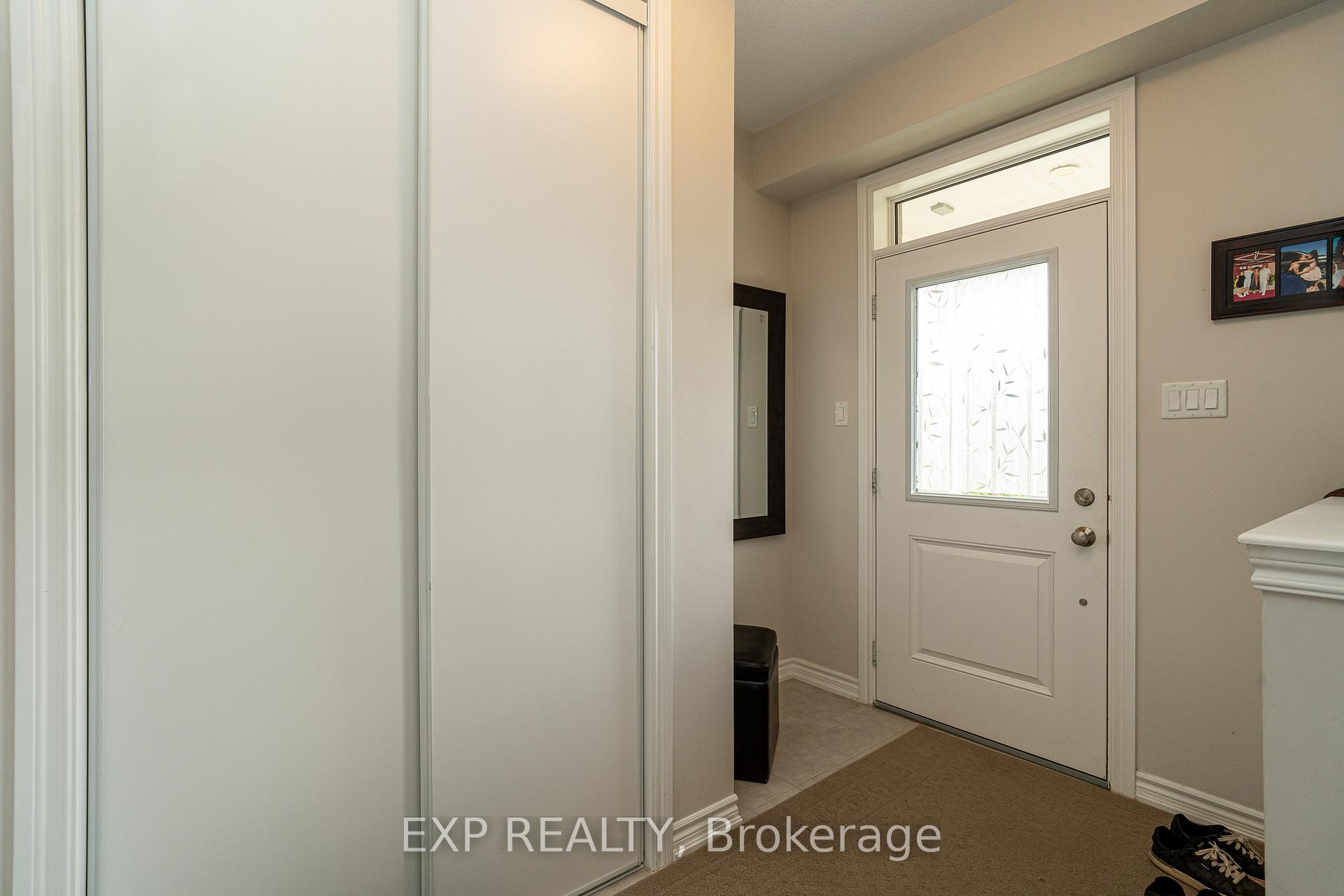 Photo 4 of 814 Horseshoe Falls Way, Ottawa, Barrhaven - Heritage Park — HOMEH