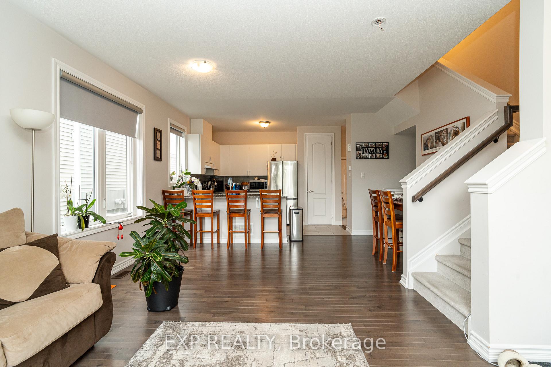 Photo 7 of 814 Horseshoe Falls Way, Ottawa, Barrhaven - Heritage Park — HOMEH
