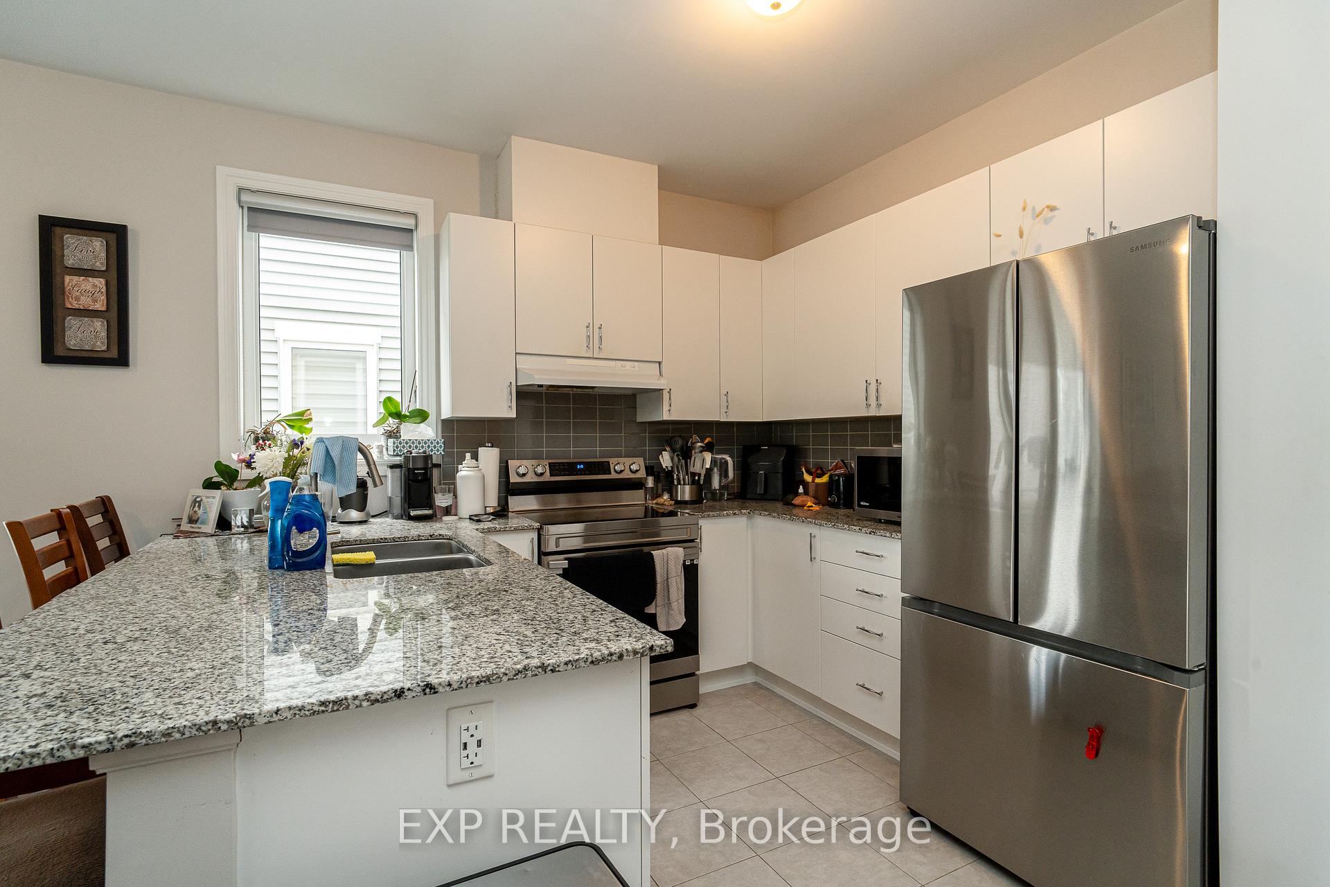 Photo 11 of 814 Horseshoe Falls Way, Ottawa, Barrhaven - Heritage Park — HOMEH