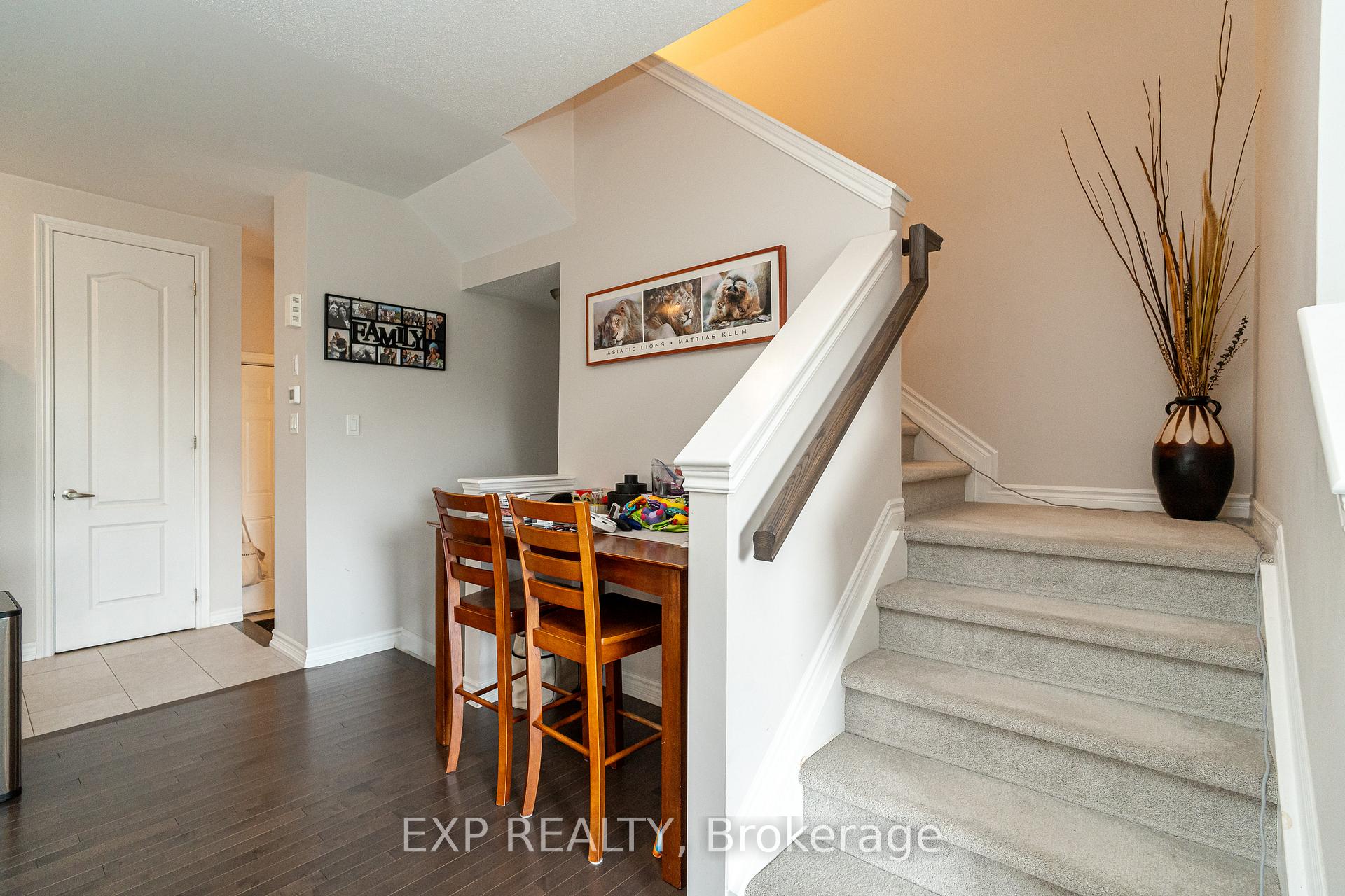 Photo 12 of 814 Horseshoe Falls Way, Ottawa, Barrhaven - Heritage Park — HOMEH