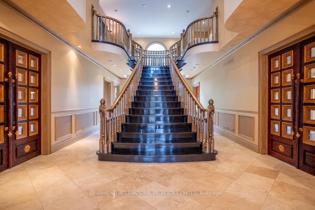 Photo 5 of 53 Macamo Court, Vaughan, Rural Vaughan — HOMEH