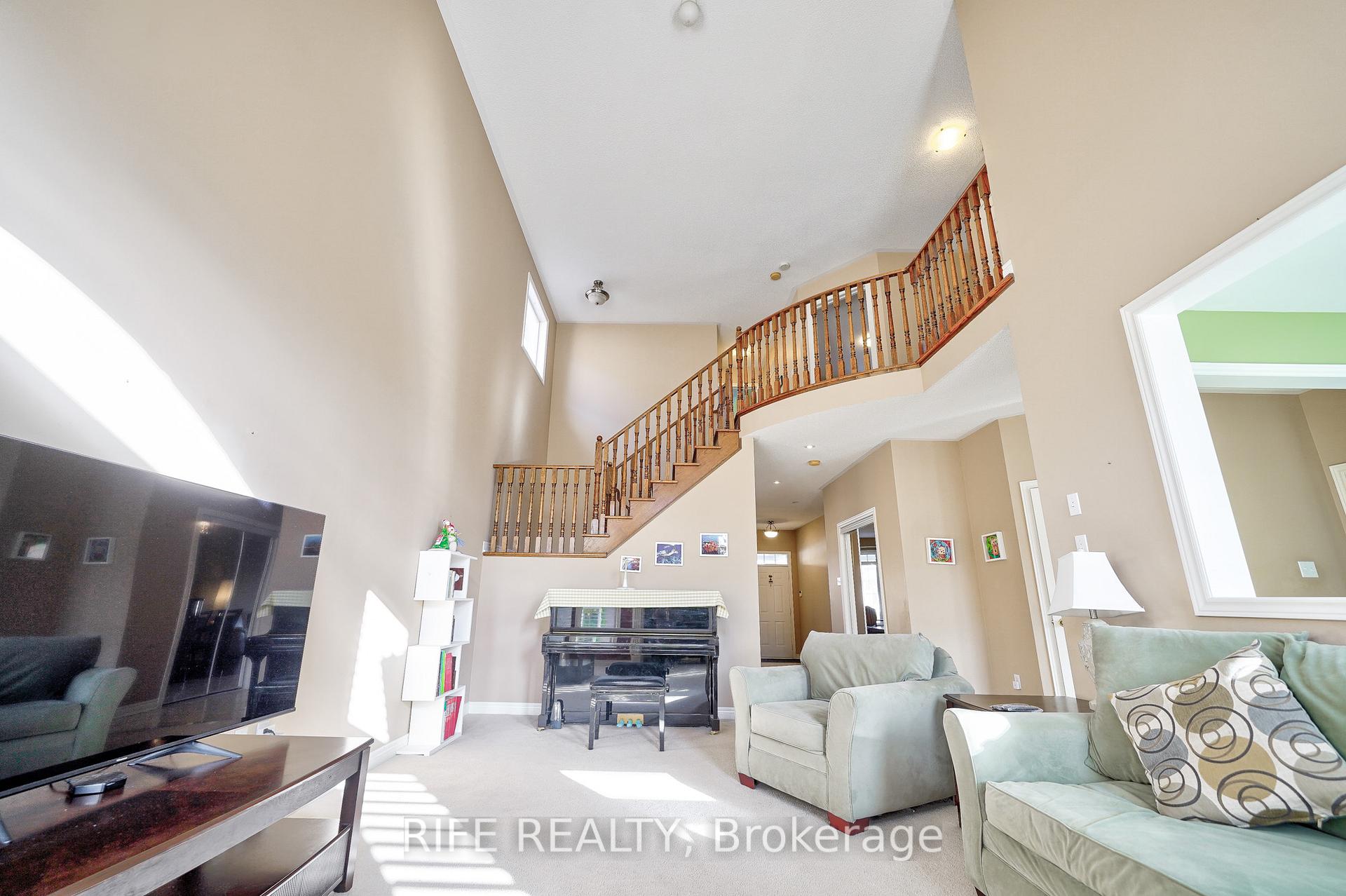 Photo 8 of 226 Ridgecrest Road, Markham, Berczy — HOMEH