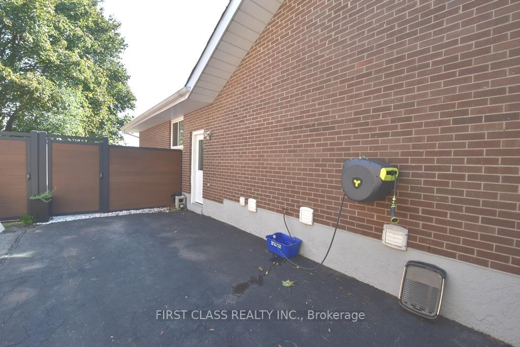 Photo 2 of Unit bsmt, 18 Jermyn Street, Whitby, Lynde Creek — HOMEH