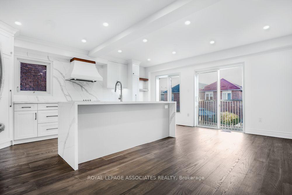 Photo 12 of 9 Charles Brown Road, Markham, Cedarwood — HOMEH