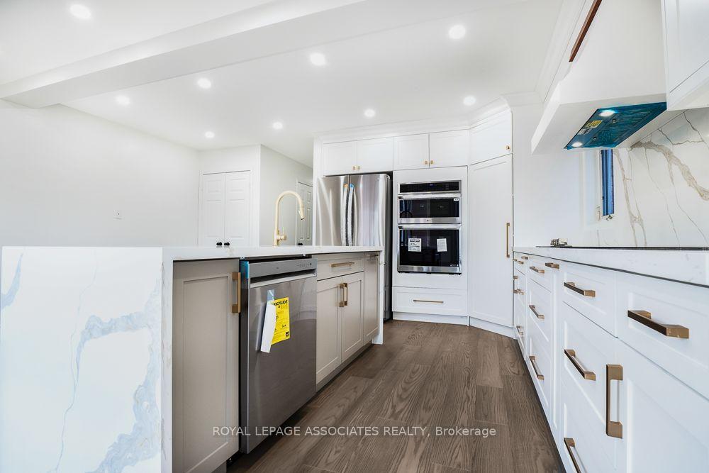 Photo 14 of 9 Charles Brown Road, Markham, Cedarwood — HOMEH